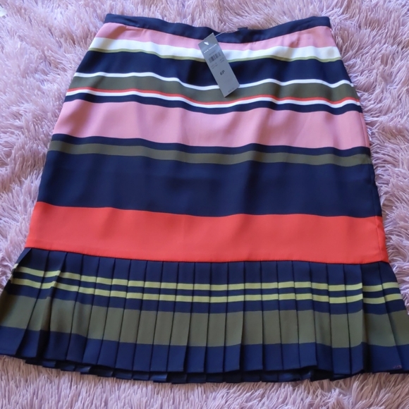 NWT Ann Taylor Fluted Hem Striped Skirt 6P Multico - Picture 11 of 11